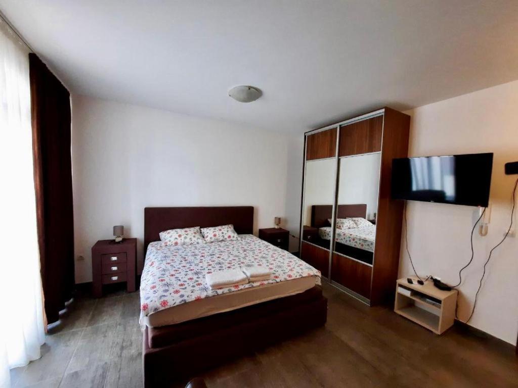 Apartments Joy Херцег Нови Екстериор снимка