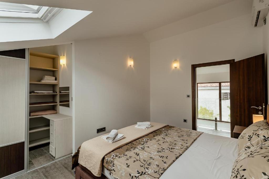 Apartments Joy Херцег Нови Екстериор снимка
