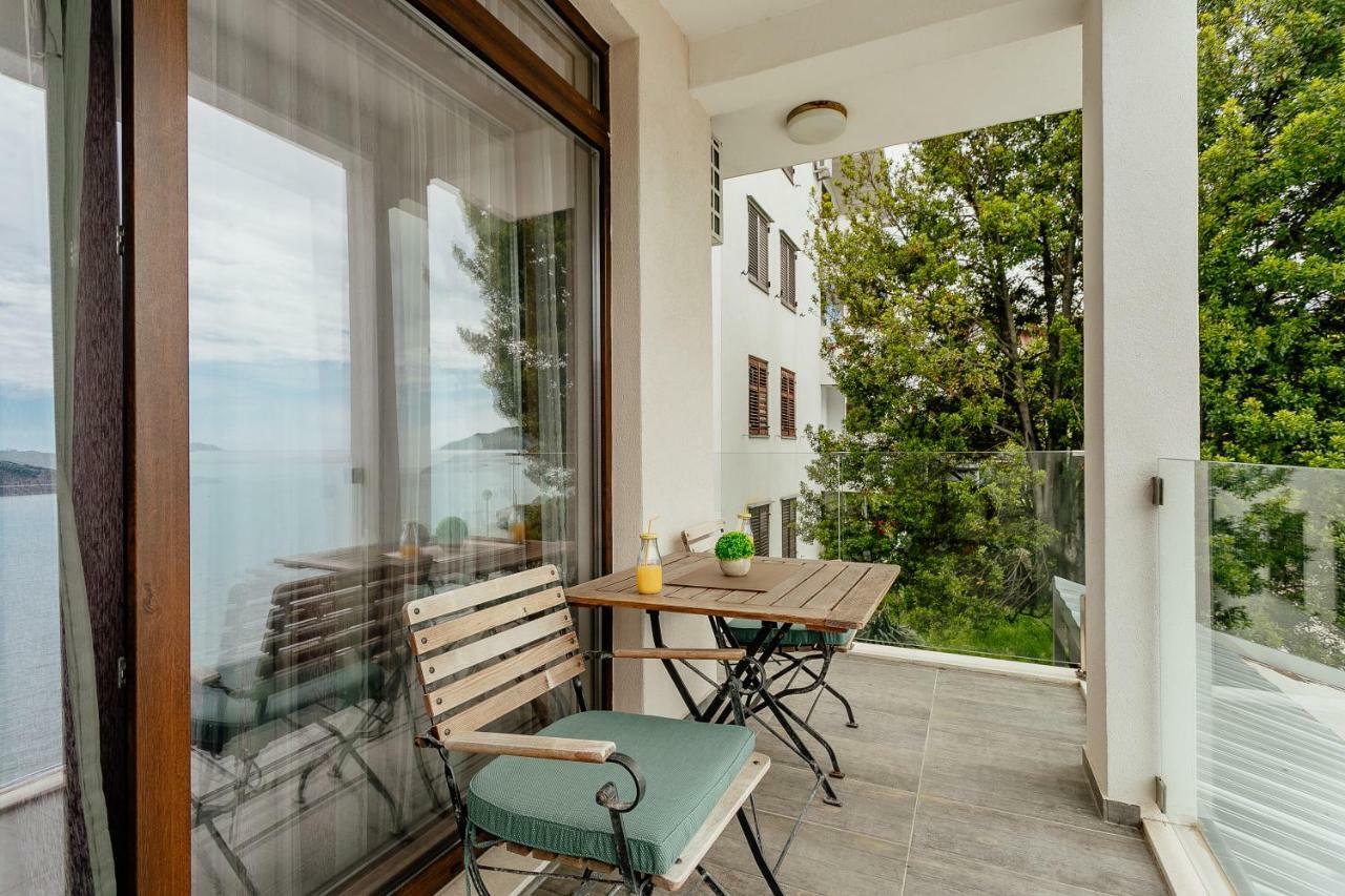 Apartments Joy Херцег Нови Екстериор снимка
