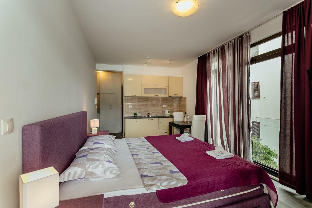 Apartments Joy Херцег Нови Екстериор снимка