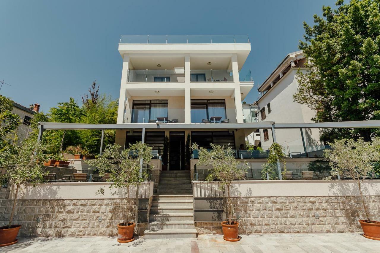 Apartments Joy Херцег Нови Екстериор снимка